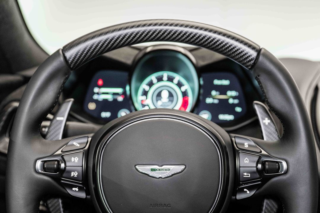 2023 Aston Martin DBS