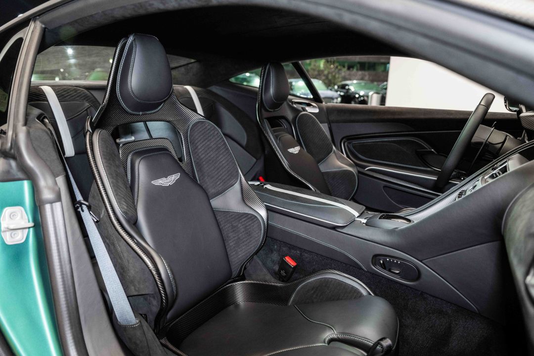 2023 Aston Martin DBS