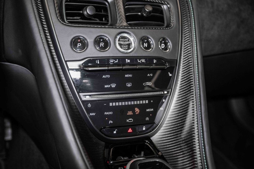 2023 Aston Martin DBS