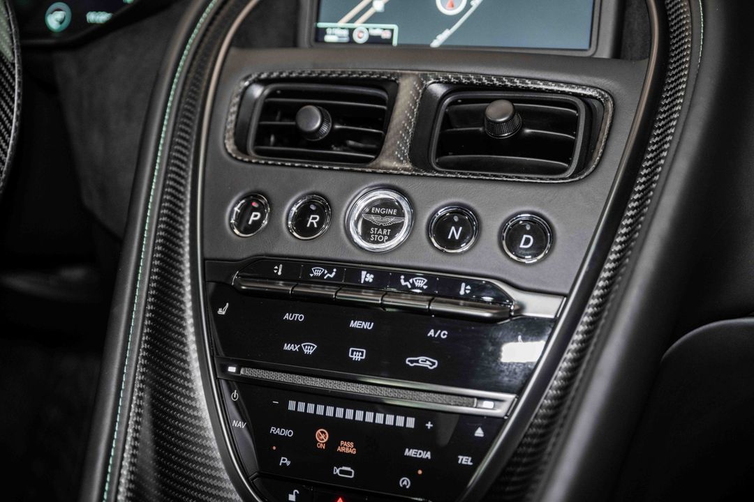 2023 Aston Martin DBS