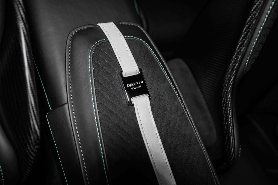 2023 Aston Martin DBS