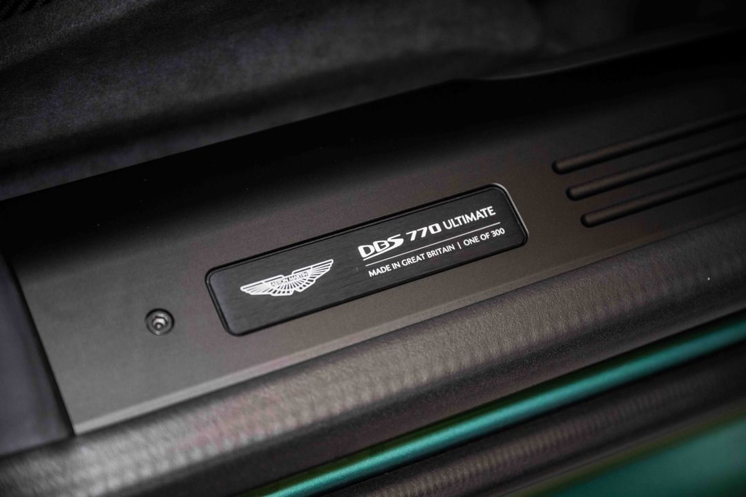 2023 Aston Martin DBS