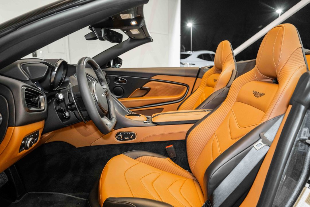 2023 Aston Martin DBS