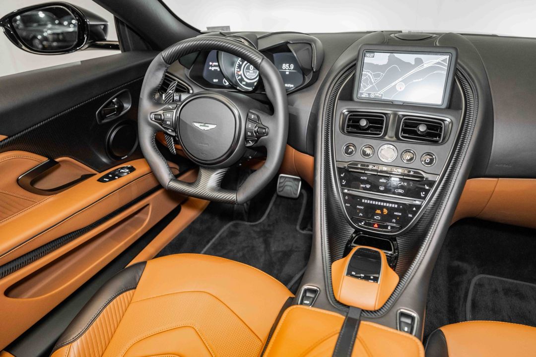 2023 Aston Martin DBS