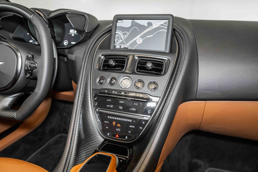 2023 Aston Martin DBS