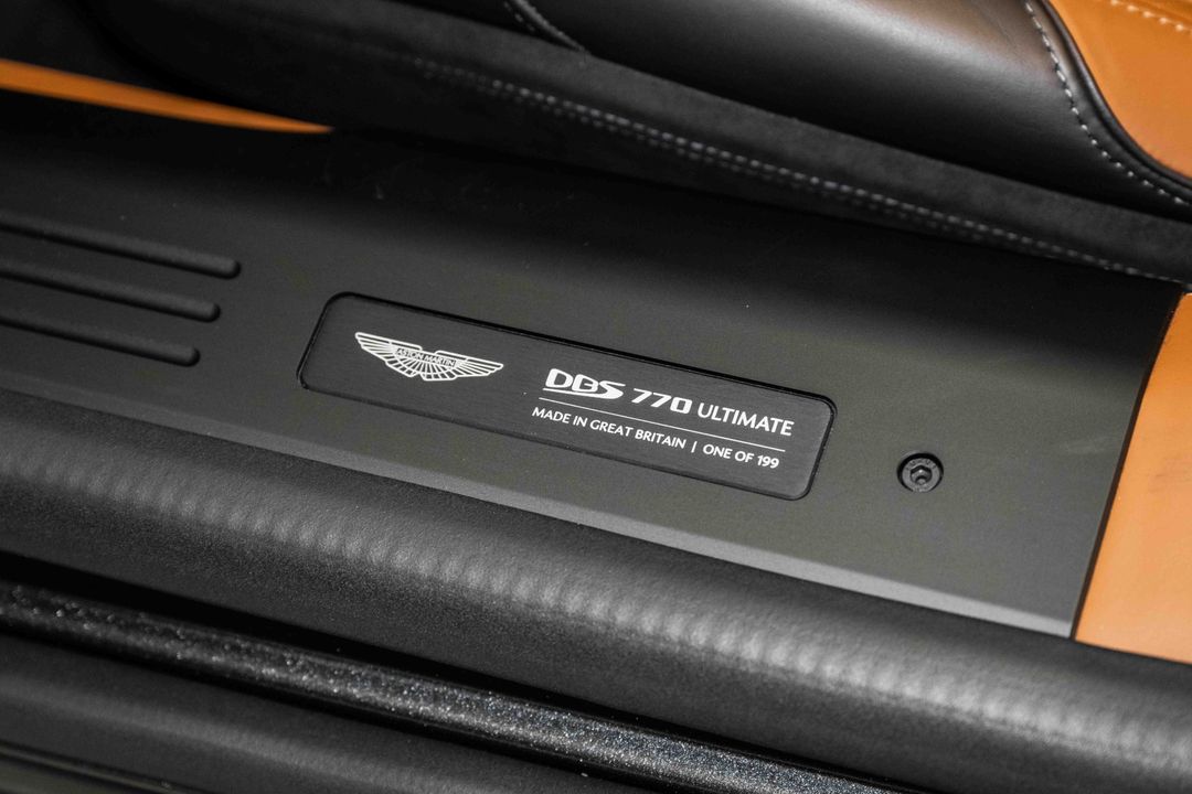 2023 Aston Martin DBS