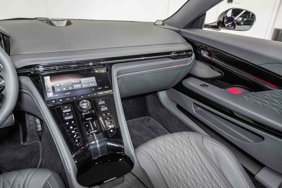 2024 Aston Martin DB12
