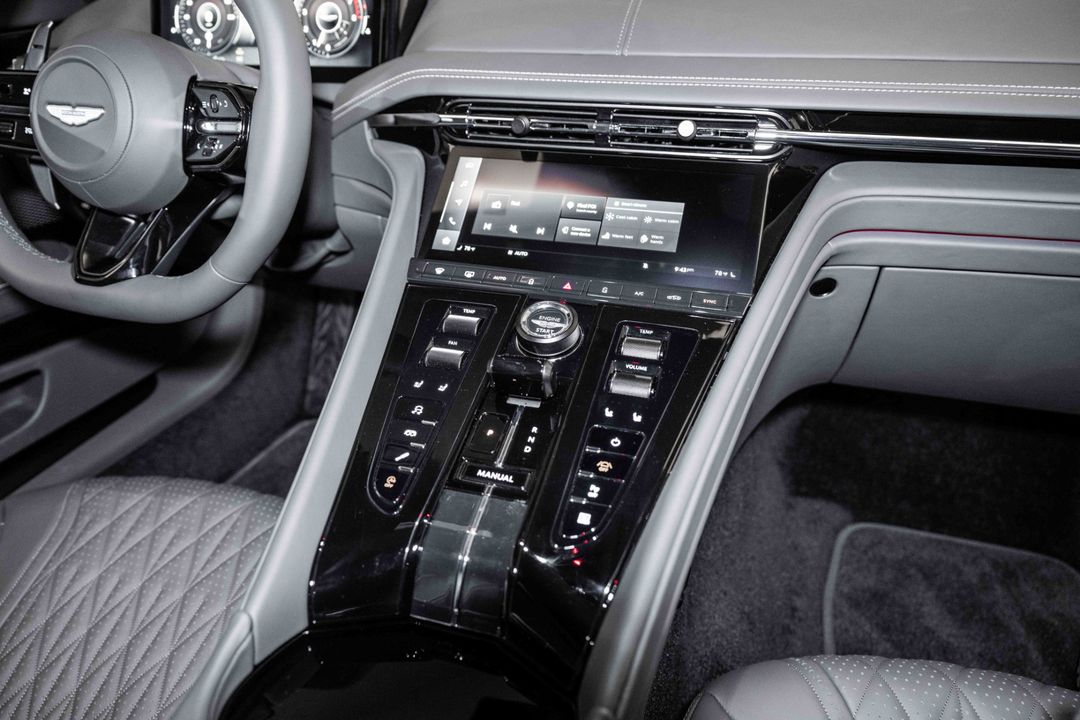 2024 Aston Martin DB12
