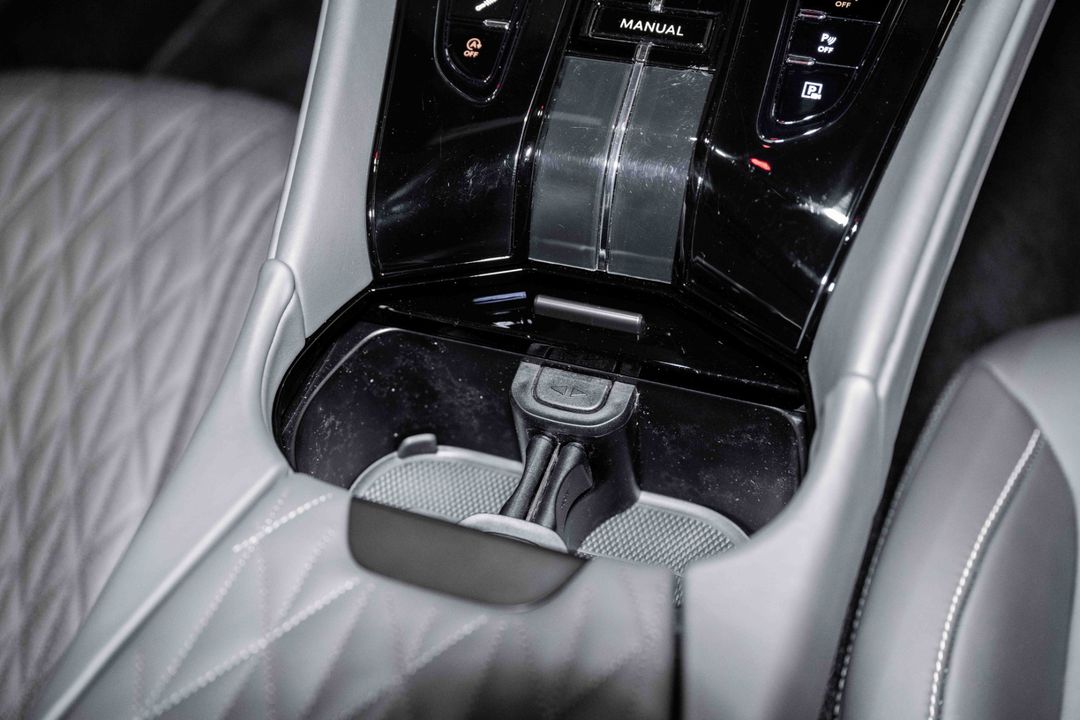 2024 Aston Martin DB12