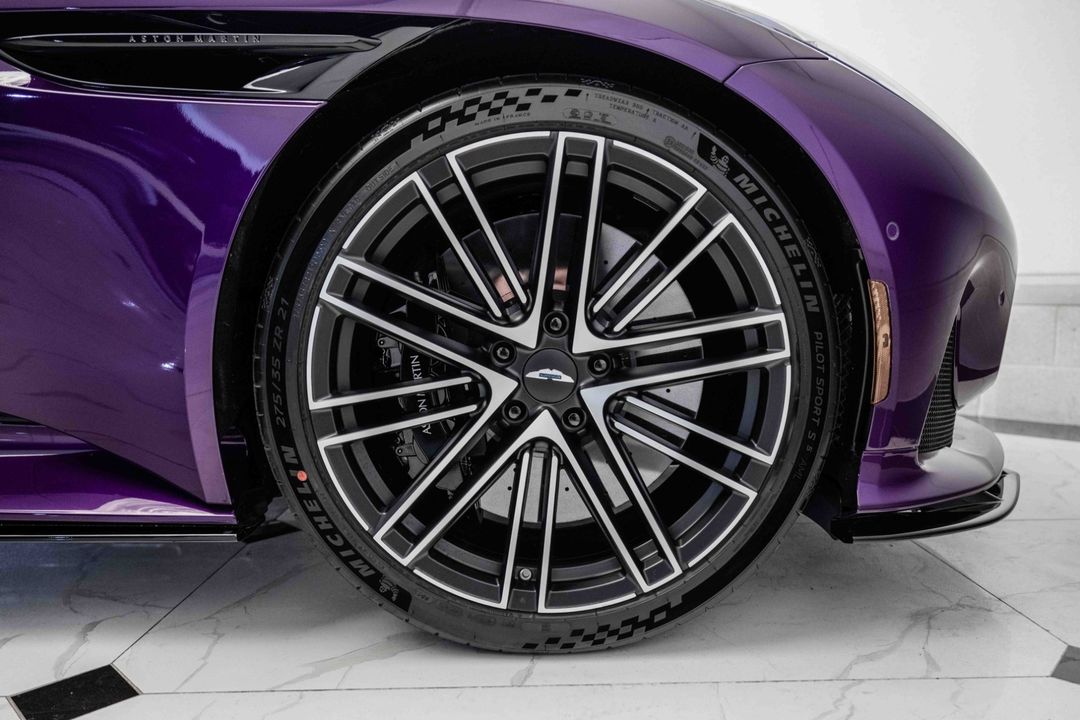 2024 Aston Martin DB12