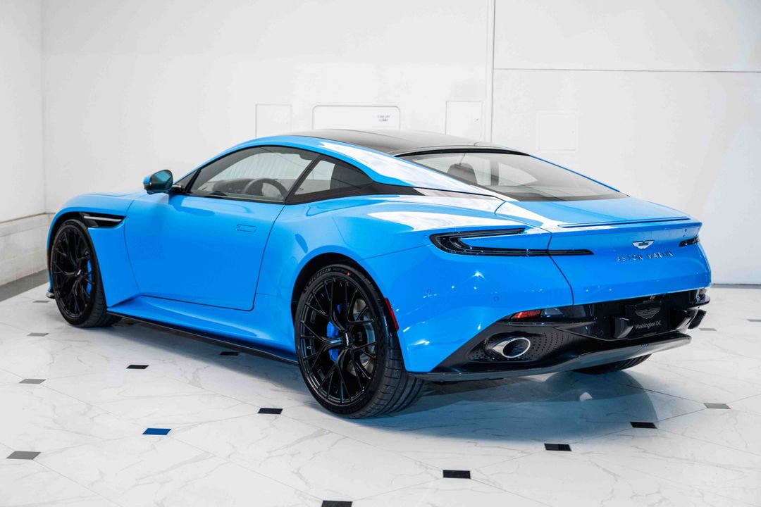 2024 Aston Martin DB12