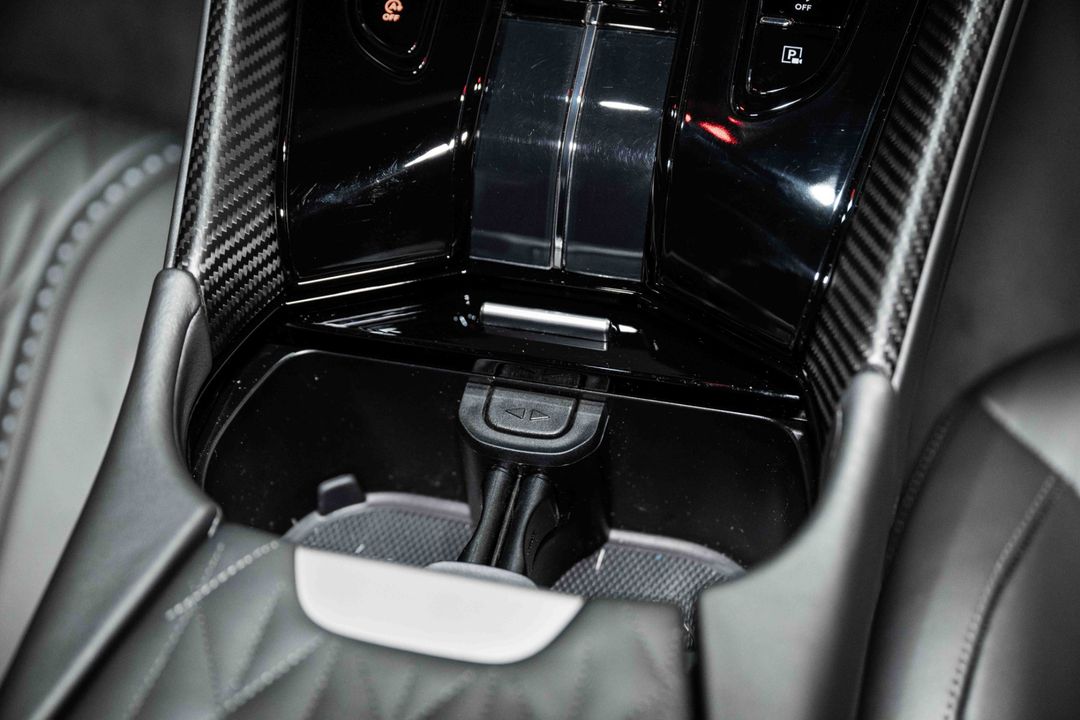 2024 Aston Martin DB12