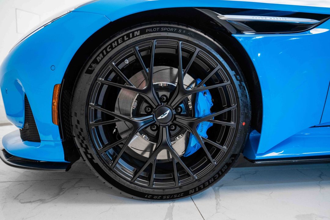 2024 Aston Martin DB12