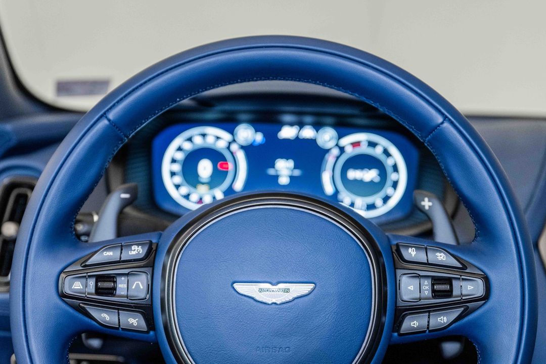 2024 Aston Martin DBX