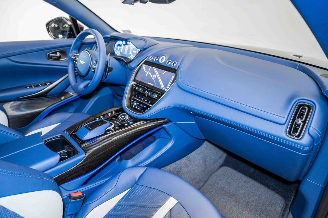 2024 Aston Martin DBX
