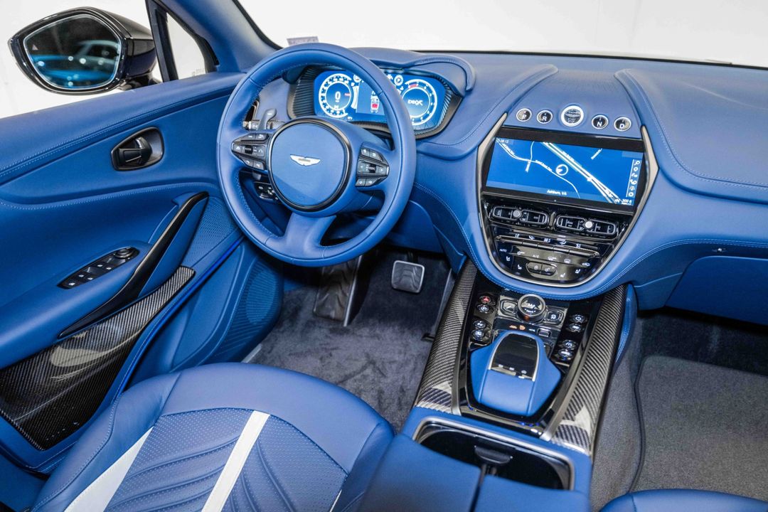 2024 Aston Martin DBX