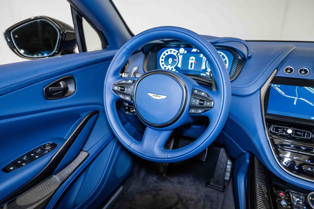 2024 Aston Martin DBX