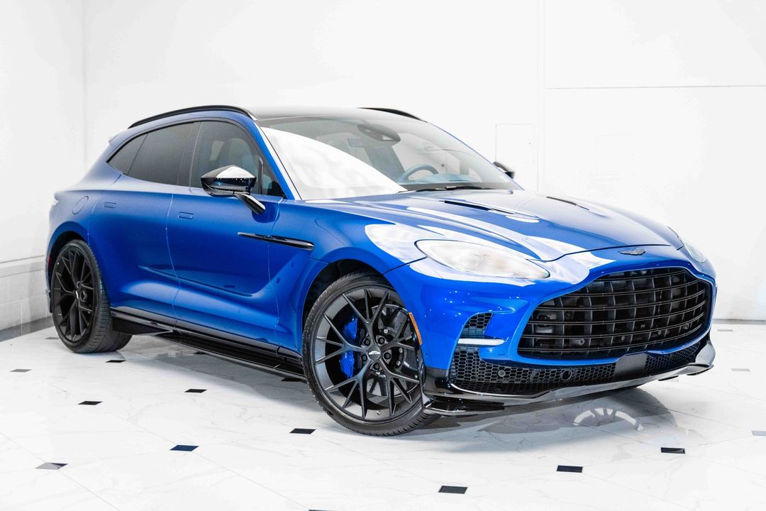 2024 Aston Martin DBX