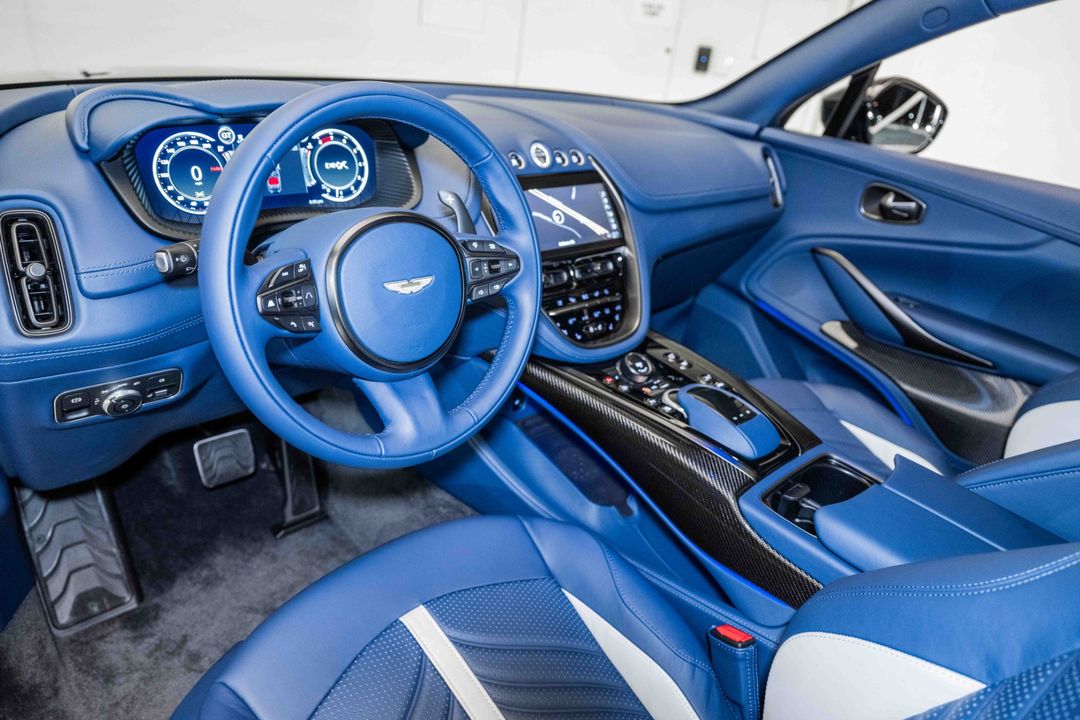 2024 Aston Martin DBX