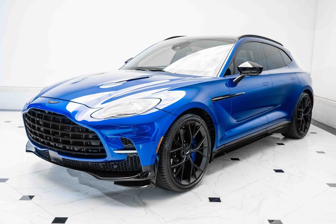 2024 Aston Martin DBX