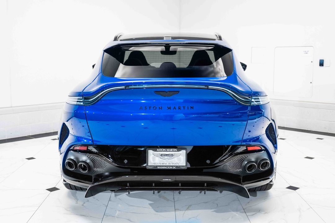2024 Aston Martin DBX