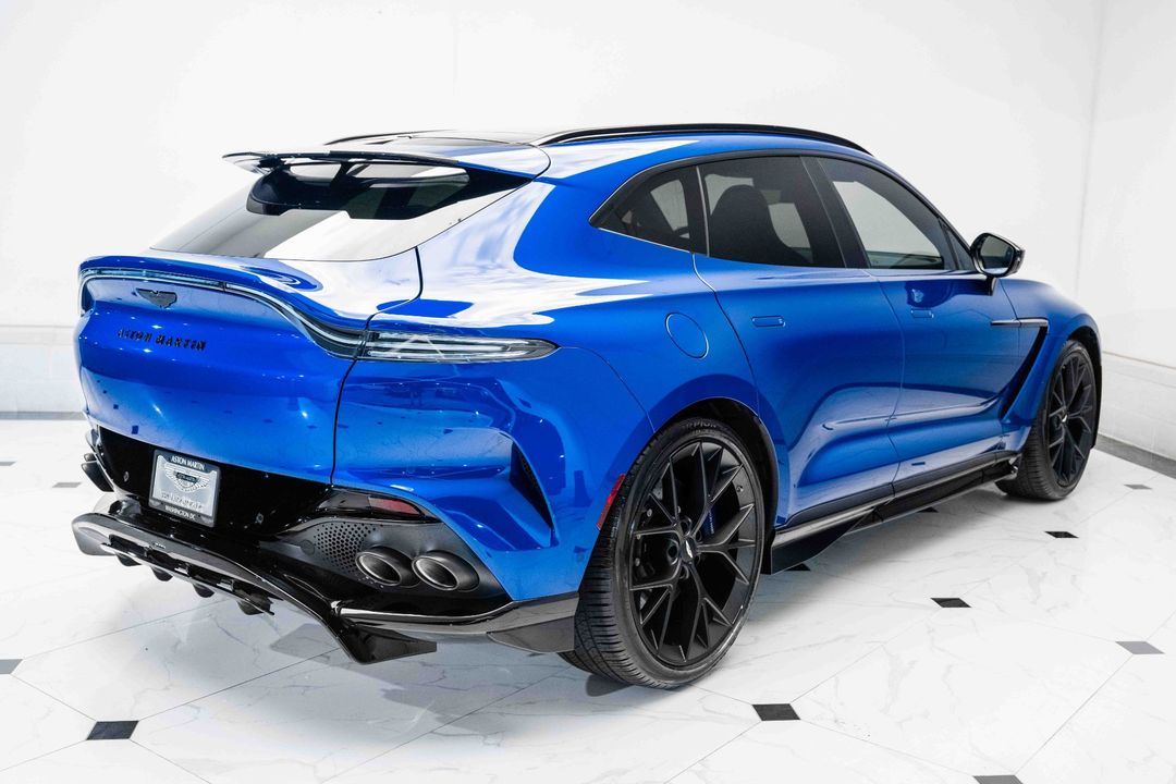 2024 Aston Martin DBX