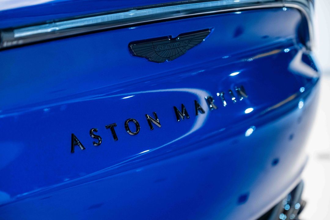 2024 Aston Martin DBX