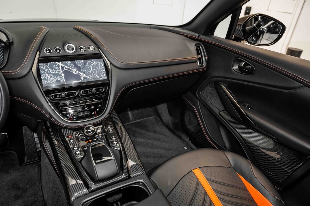 2023 Aston Martin DBX