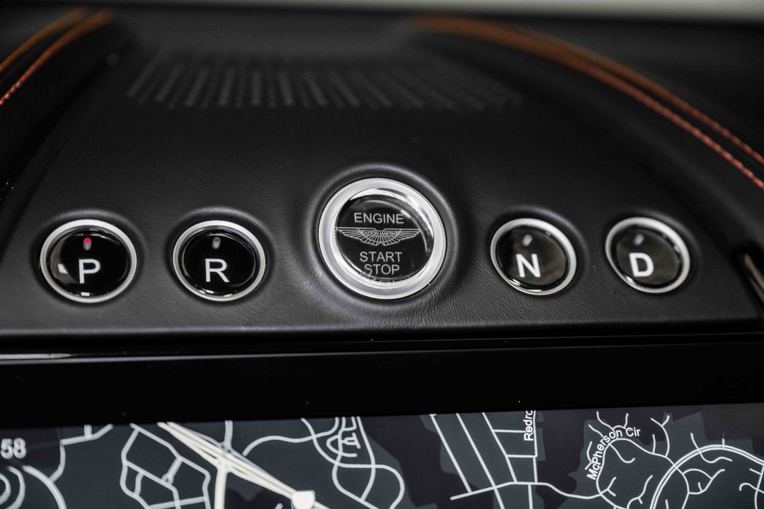 2023 Aston Martin DBX