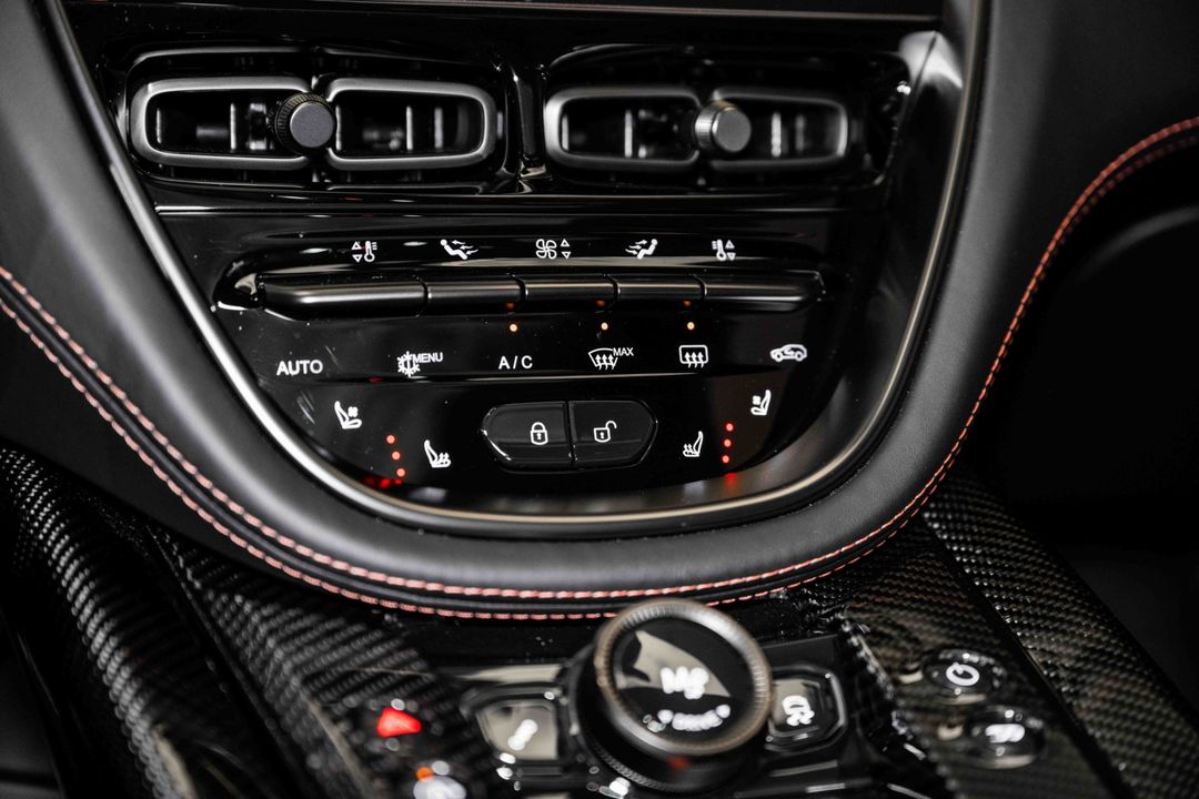 2023 Aston Martin DBX