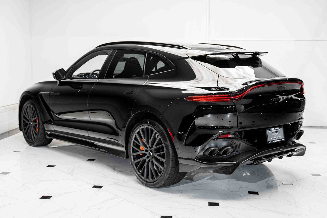 2023 Aston Martin DBX