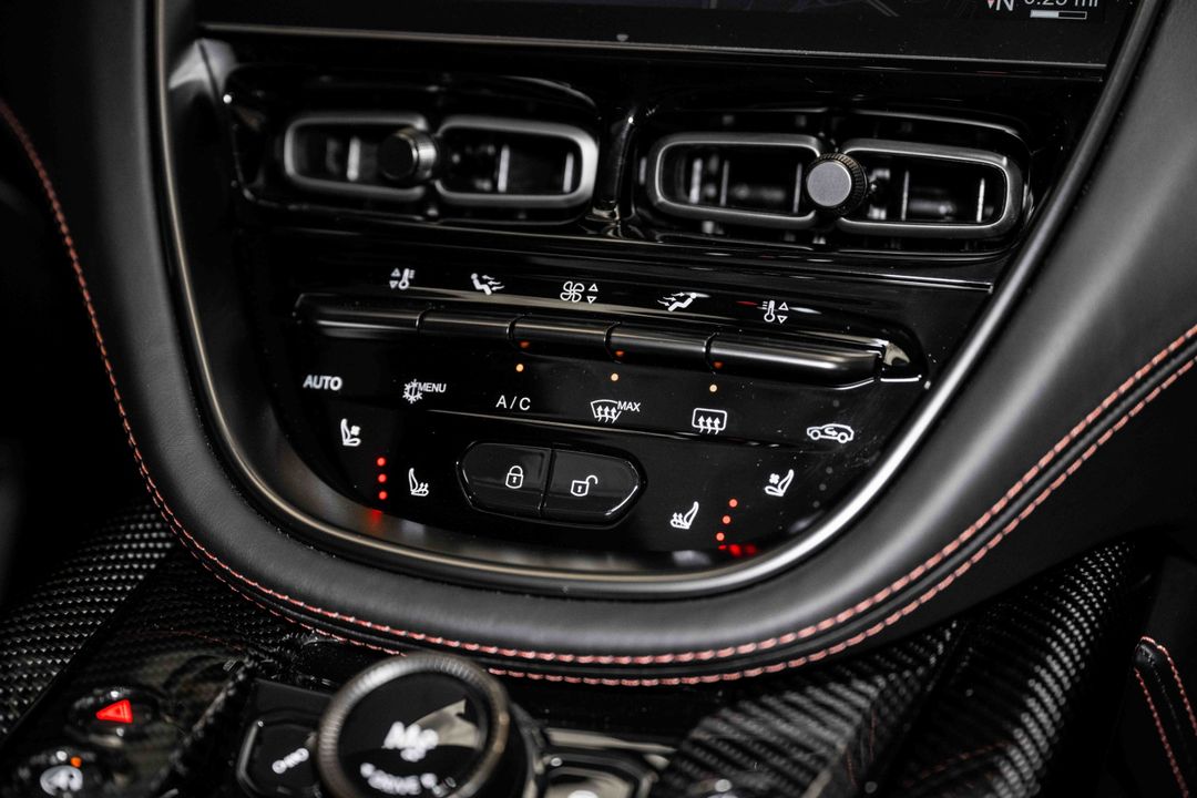 2023 Aston Martin DBX
