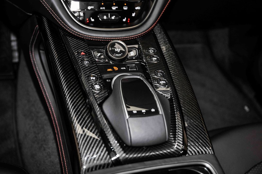 2023 Aston Martin DBX