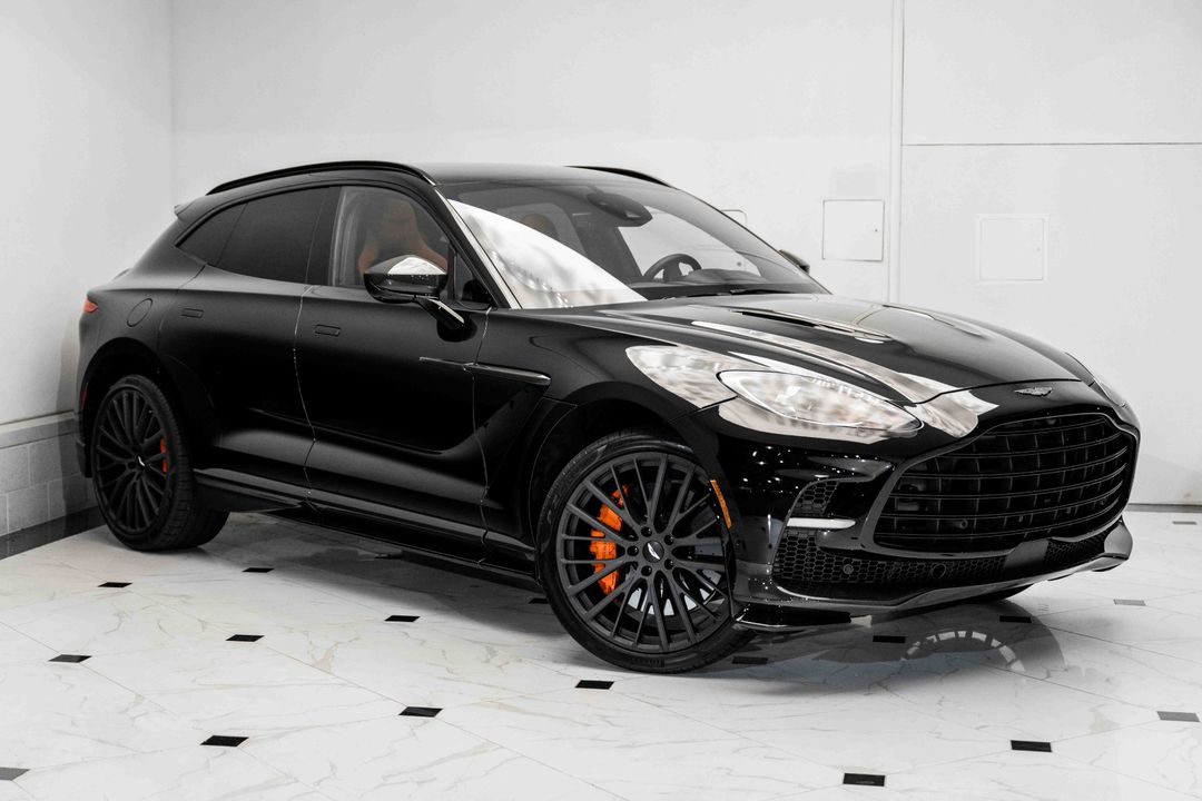 2023 Aston Martin DBX