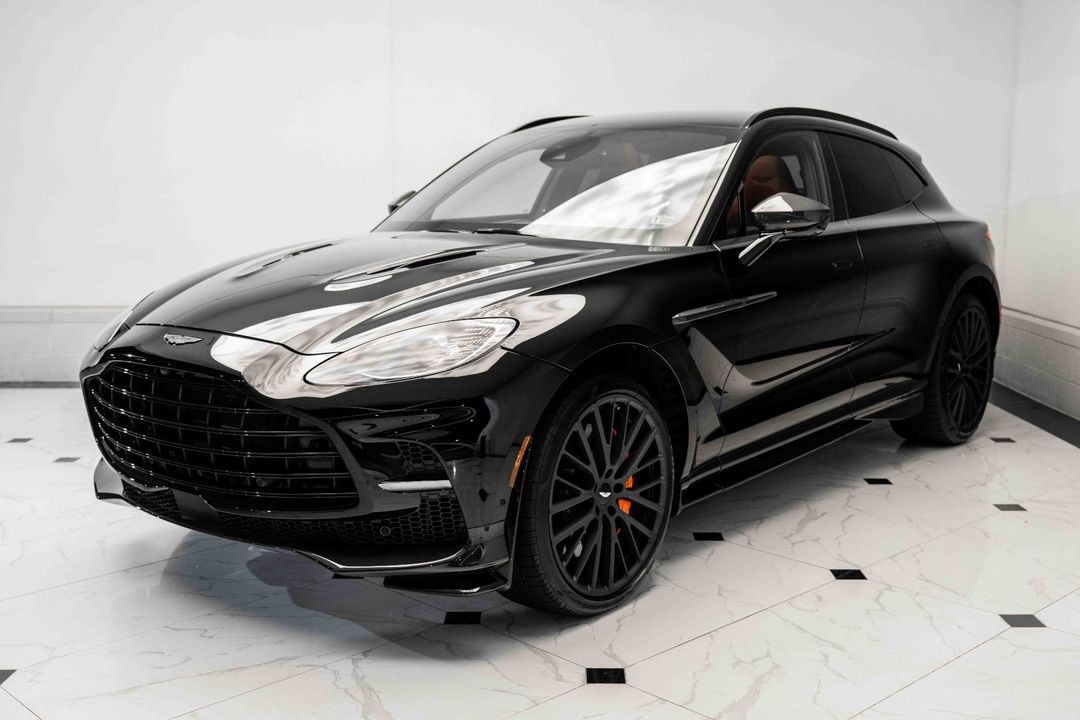2023 Aston Martin DBX