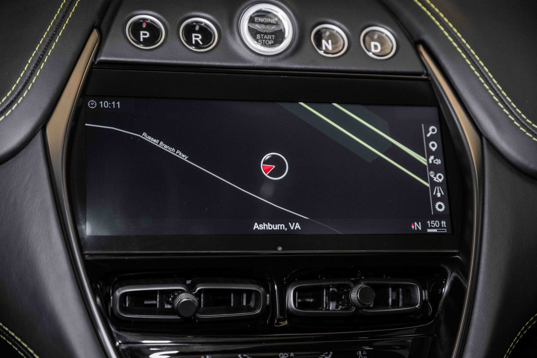 2024 Aston Martin DBX