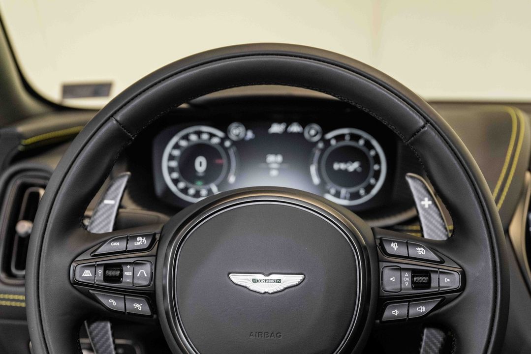 2024 Aston Martin DBX