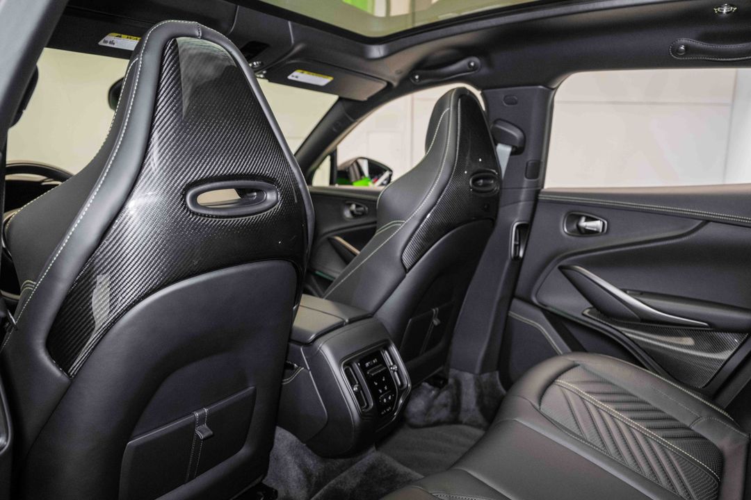 2024 Aston Martin DBX