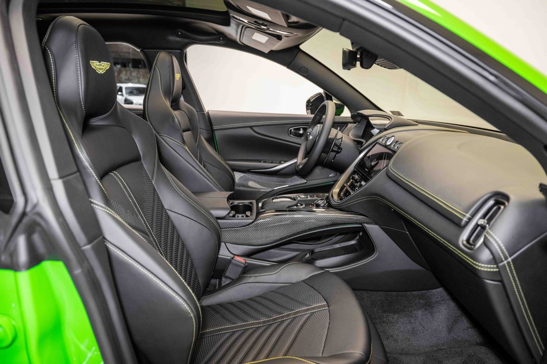 2024 Aston Martin DBX