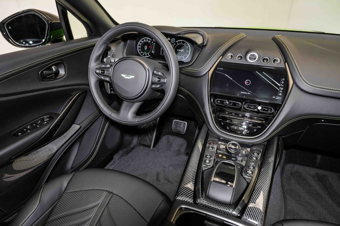2024 Aston Martin DBX
