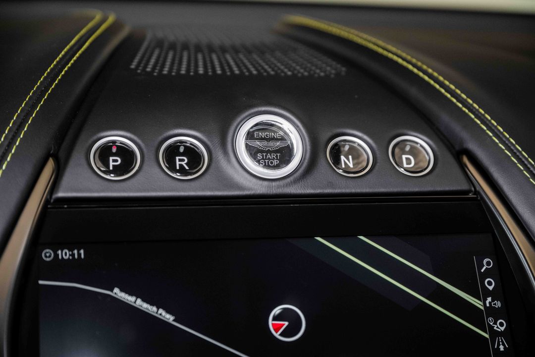 2024 Aston Martin DBX