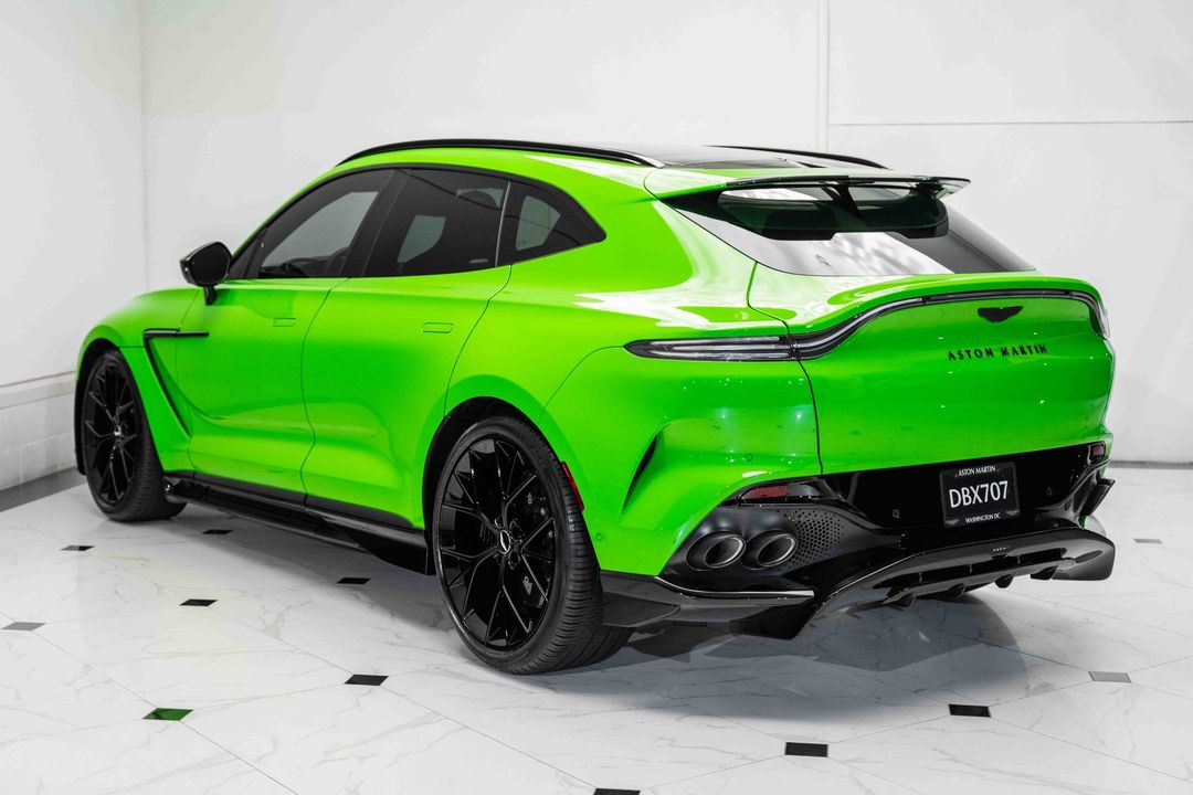 2024 Aston Martin DBX