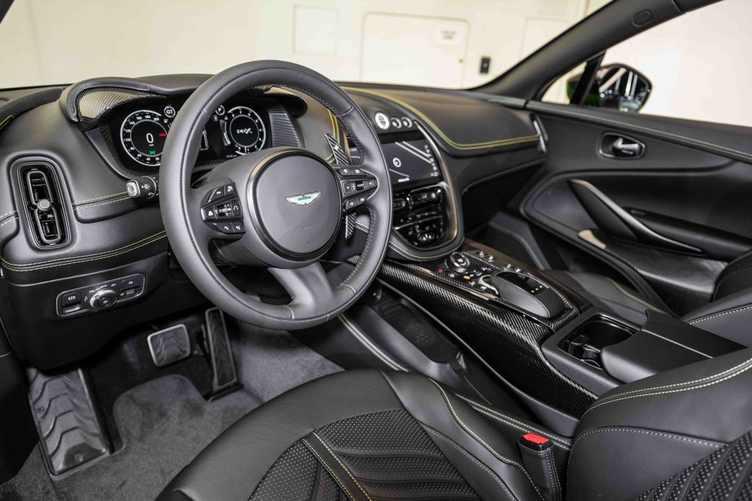 2024 Aston Martin DBX