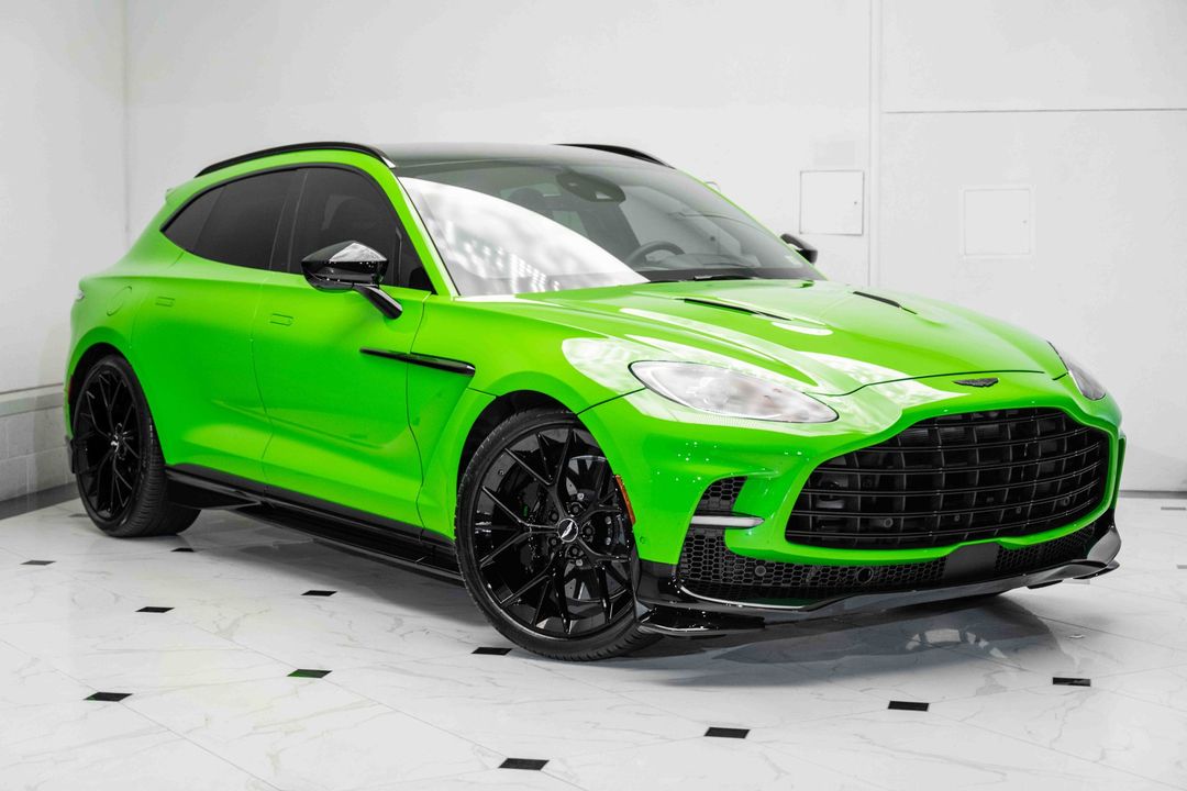 2024 Aston Martin DBX