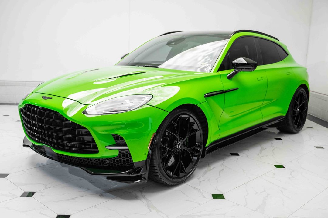 2024 Aston Martin DBX