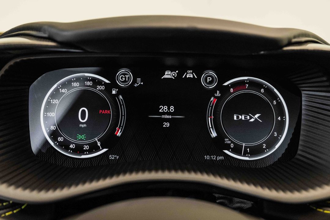 2024 Aston Martin DBX