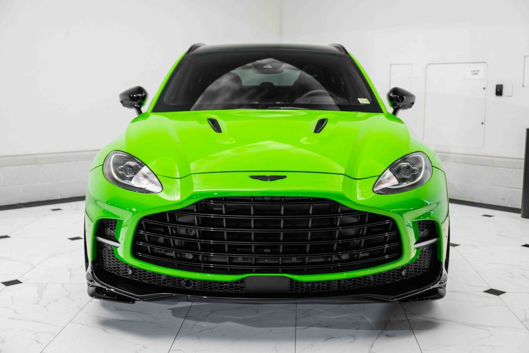 2024 Aston Martin DBX