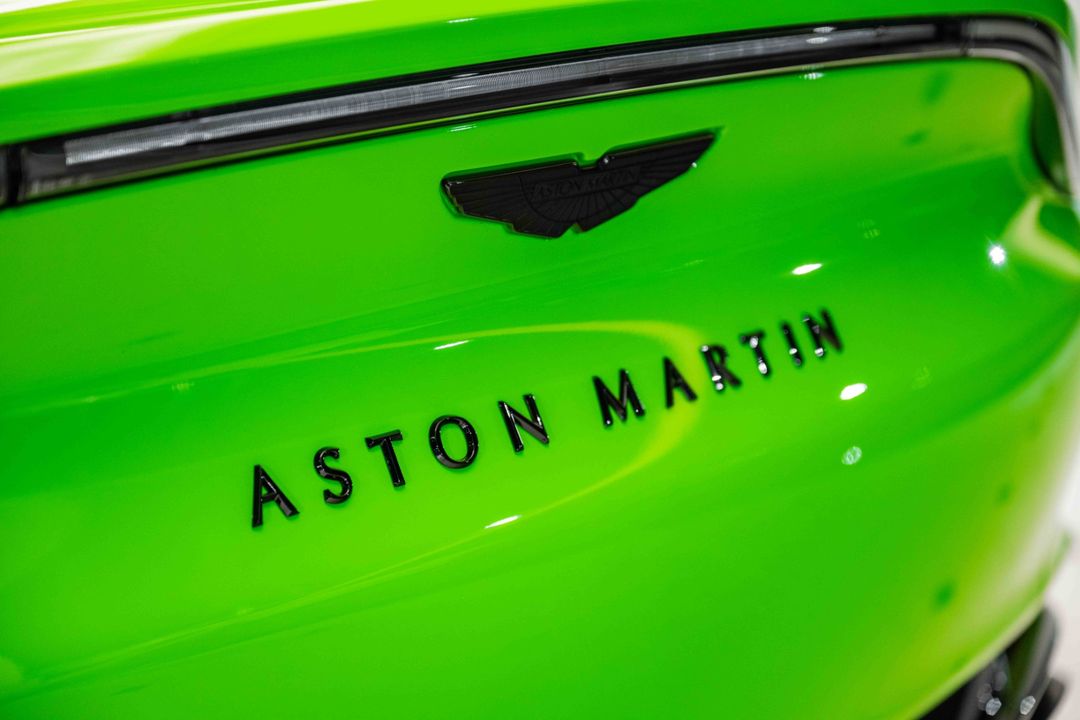 2024 Aston Martin DBX