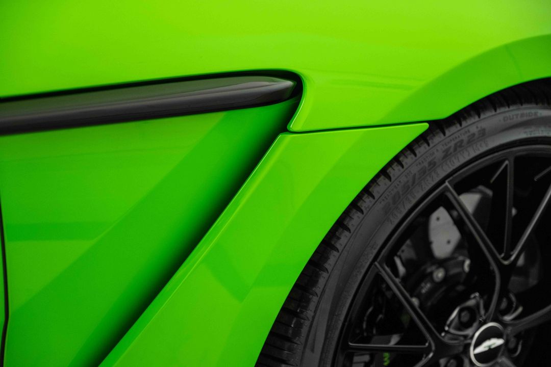 2024 Aston Martin DBX
