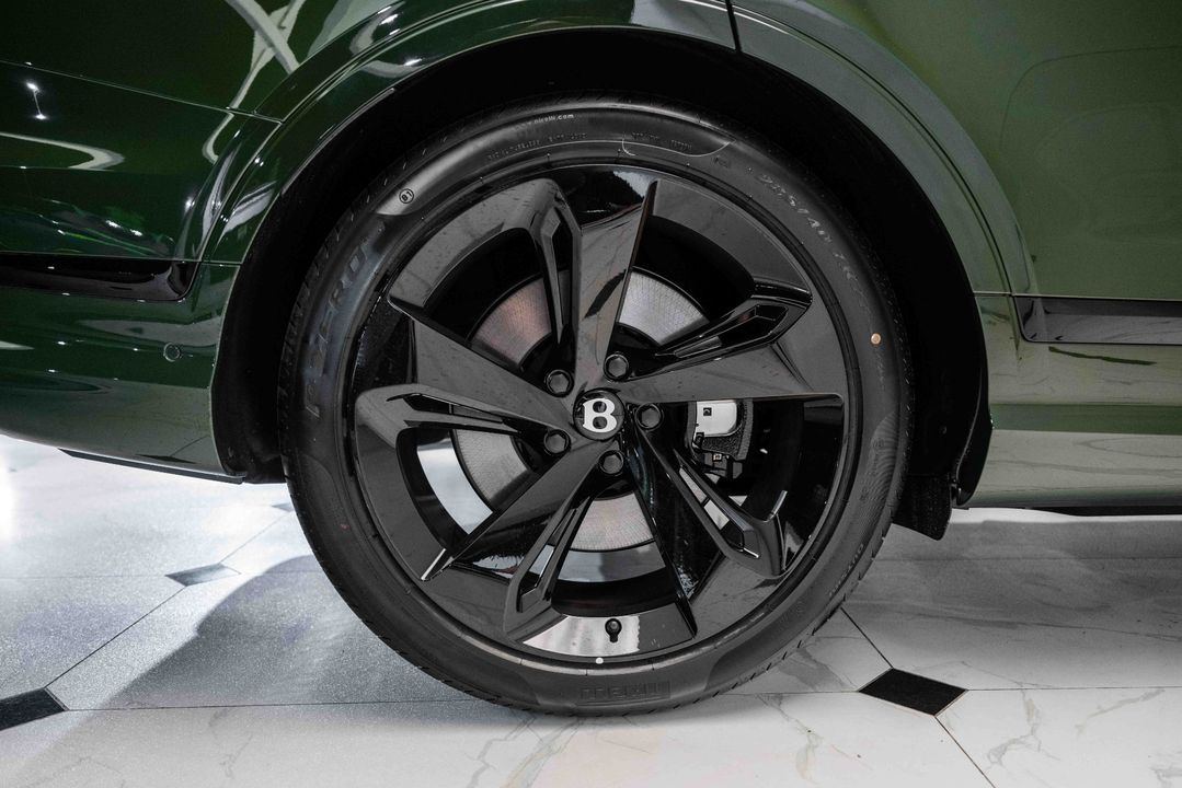 2024 Bentley Bentayga EWB